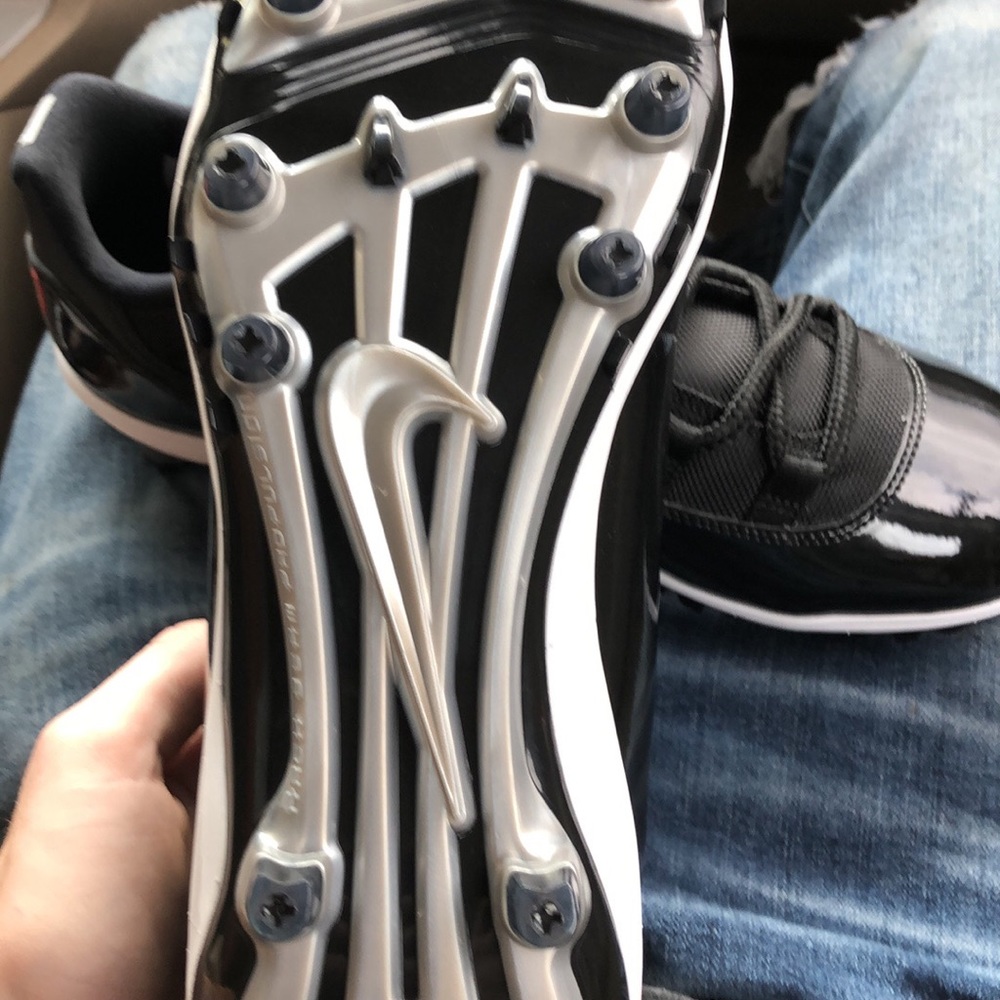 Jordan 11 low cleats